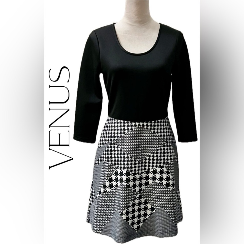 💖Fit and Flare 3/4 Length Sleeve Dress, Black with Patterned Skirt | Size S